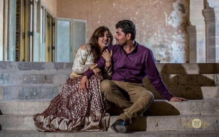 Amis Suchak & Shruti Raythatha - WeddingPointIndia matrimonial success story - Happy Indian couple